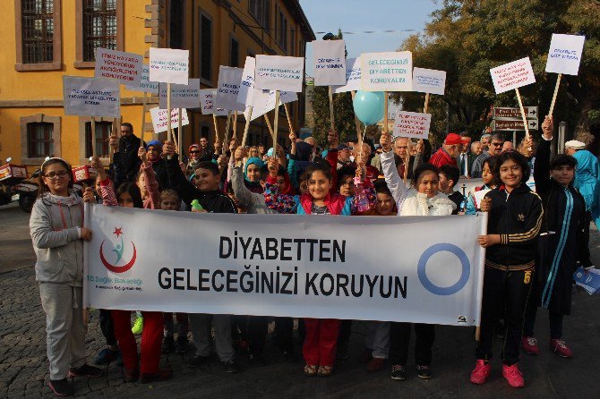 Konya’da sağlıklı yaşam yürüyüşü gerçekleştirildi