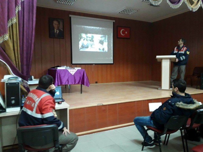 Kulu’da servis şoförlerine seminer verildi