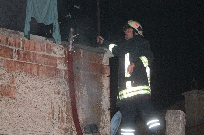 Konya’da müstakil evde yangın