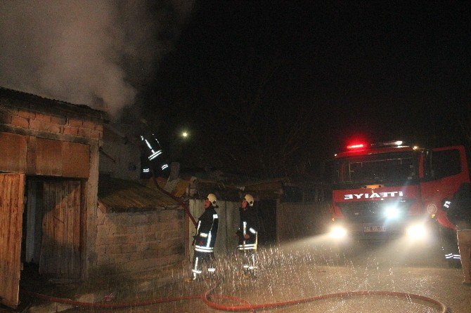 Konya’da müstakil evde yangın