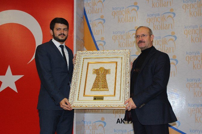 AK Parti Konya İl Gençlik Kolları Mahalle Başkanları toplantısı