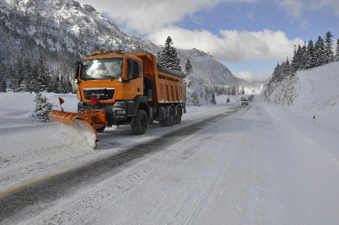 Seydişehir-Antalya yolu kısmen açıldı