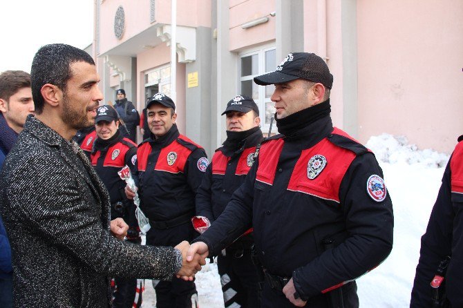 Kenan Sofuoğlu Konya’da öğrencilerle bir araya geldi