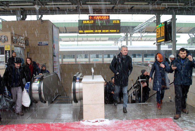 Donan makas hızlı tren seferini aksattı