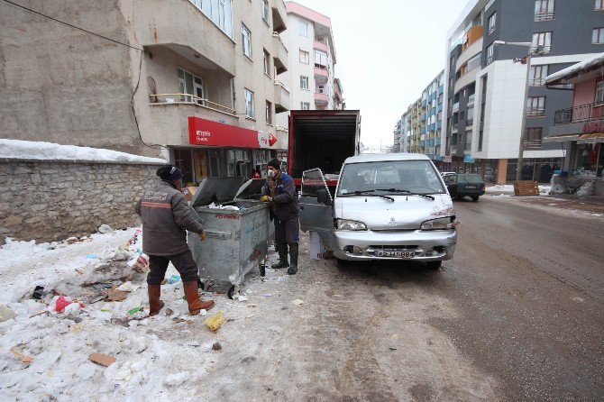 Beyşehir’de temizlik işçilerinin karla imtihanı