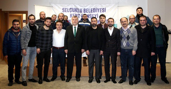 Çalışan gençlerle Konyaspor sohbeti