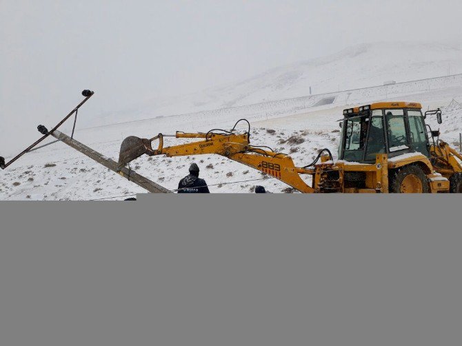 MEDAŞ’tan kar nedeniyle elektriği giden ilçelerle ilgili açıklama