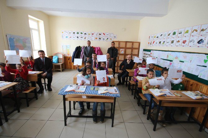 Beyşehir’de Suriyeli öğrenciler de karne sevinci yaşadı