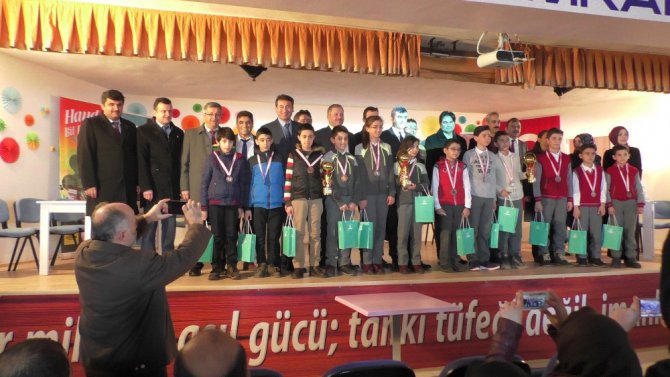 Beyşehir’deki yarışmalarda ilçe birincisi okullar belirlendi