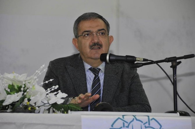 Rektör Şahin, imam hatip öğrencilerine 28 Şubat’ı anlattı