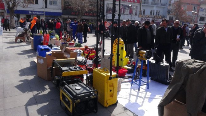 Aksaray’da AFAD sergi açarak vatandaşı bilgilendirdi