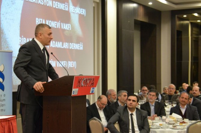 Arat: “16 Nisan’daki referandum sıradan bir halk oylaması değil”