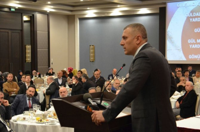 Arat: “16 Nisan’daki referandum sıradan bir halk oylaması değil”