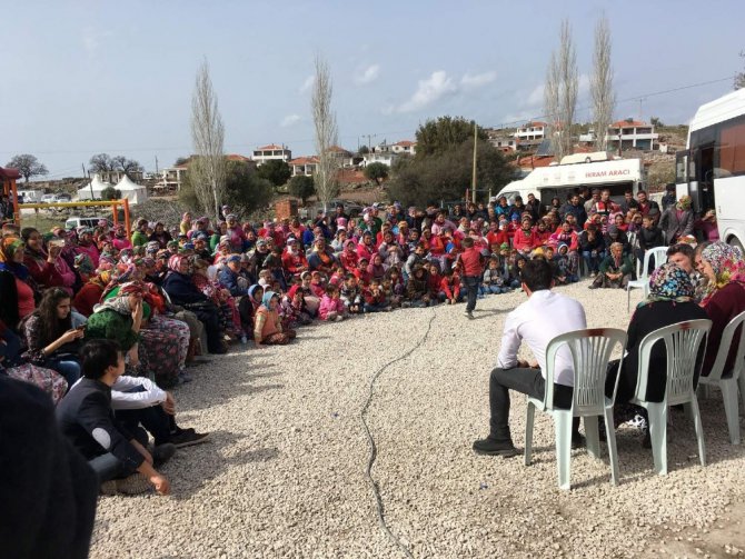 Selçuk’un gönüllü öğrencilerinden Ayvacık’a manevi destek