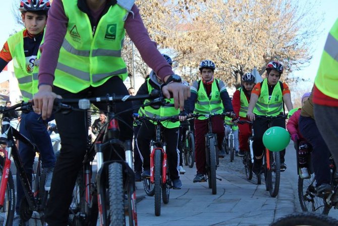 Aksaray’da sağlıklı yaşam için pedal çevirdiler