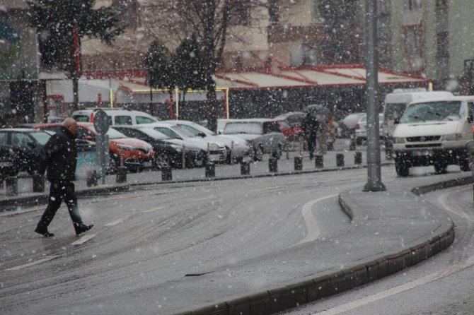 Konya’da mart ayında kar sürprizi