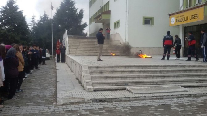 Akşehir’de deprem ve yangın tatbikatı