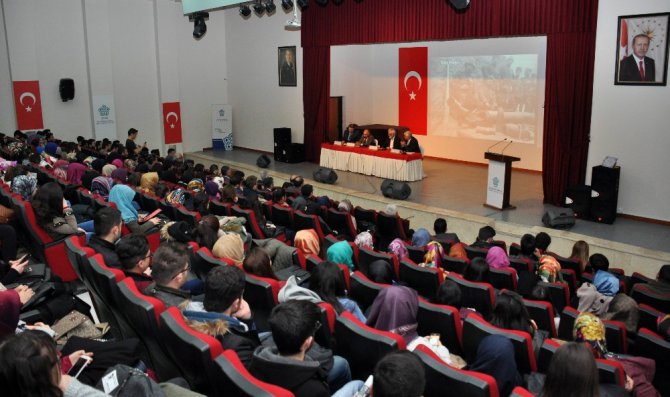 NEÜ’de, 102. Yıl Dönümünde Çanakkale Zaferi konulu panel yapıldı