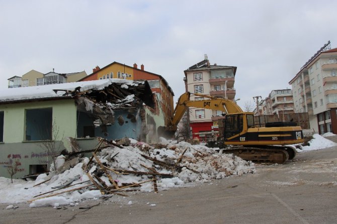 Seydişehir’de eski Sağlık Meslek Lisesi binasının takas işlemleri başlatıldı