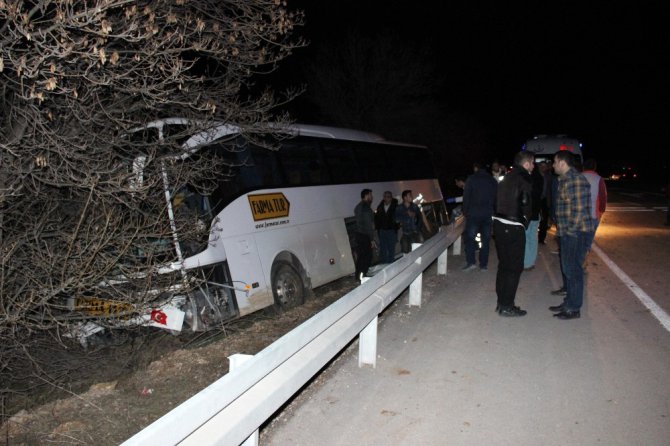 Konya’da tur otobüsü kaza yaptı: 15 yaralı