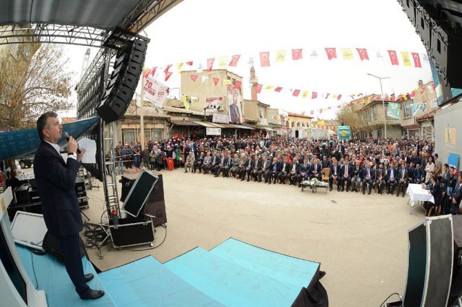 Kadınhanı’nda Şehir Konağı ve yeni otogarın temeli atıldı