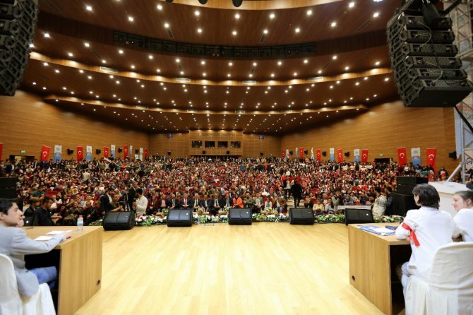 Aksaray’da ‘Haydi, Konuş Bakalım’ münazara yarışması finali yapıldı