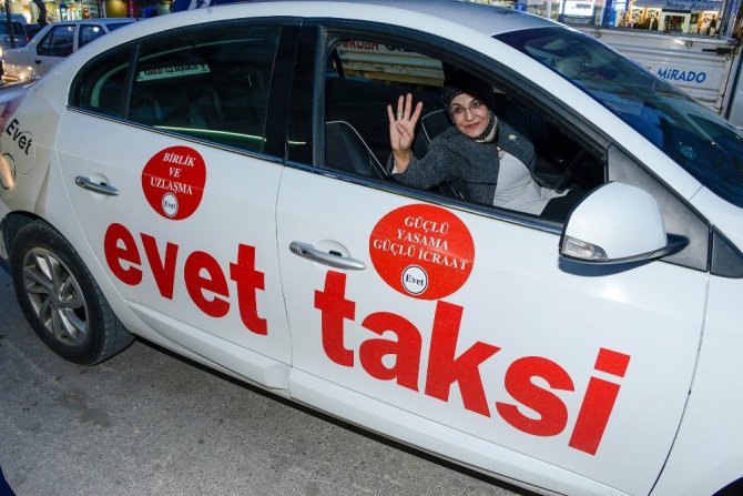 Başkan Toru, “Evet Taksi”de direksiyon başına geçti