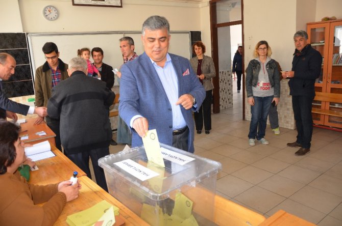 Başkan Özgüven oyunu kullandı