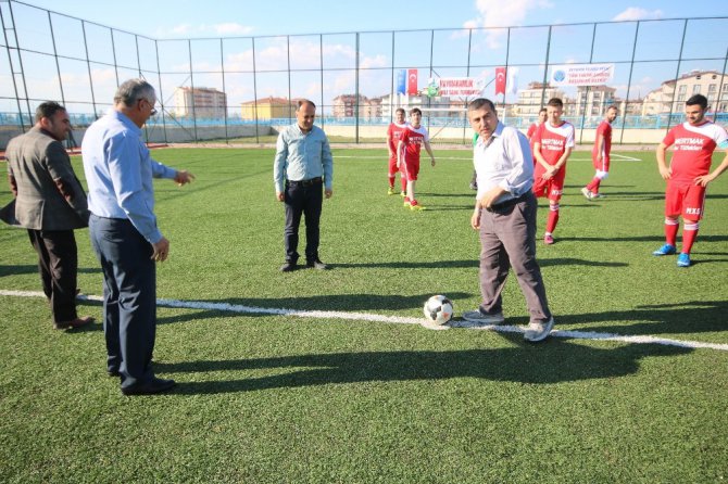 Beyşehir’de şehitler anısına futbol turnuvası başladı