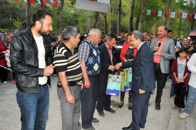 Akşehir Belediyesi geleneksel hıdrellez etkinliği yoğun ilgi gördü