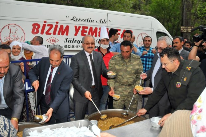 Akşehir Belediyesi geleneksel hıdrellez etkinliği yoğun ilgi gördü