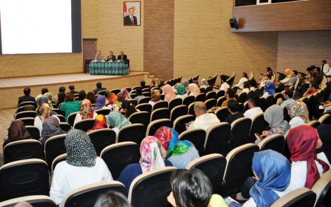 NEÜ’de İç Hastalıkları Günleri düzenlendi