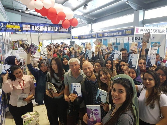 Yazar Kahraman Tazeoğlu Akşehir’de şiir dinletisi sundu