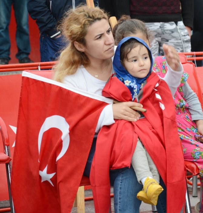 Aksaray’da yağmurlu 19 Mayıs coşkusu