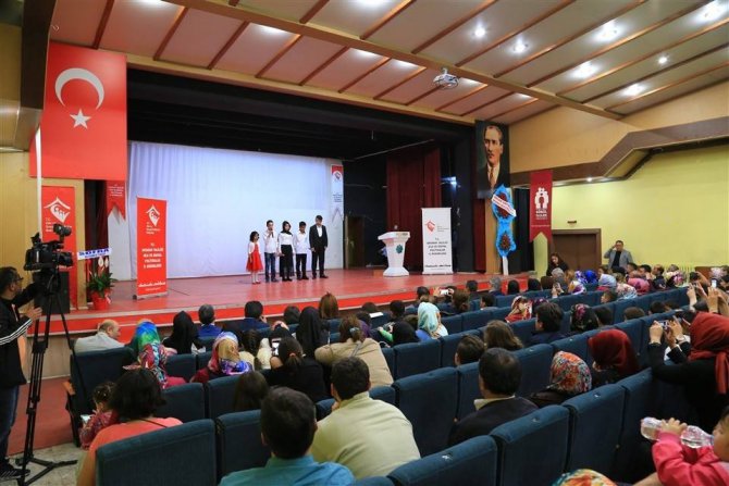 Aksaray’da ‘Bizim Çocuklar’ adlı program düzenledi