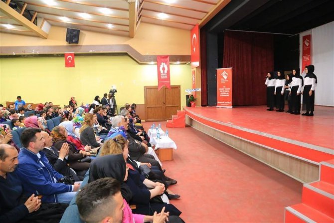 Aksaray’da ‘Bizim Çocuklar’ adlı program düzenledi