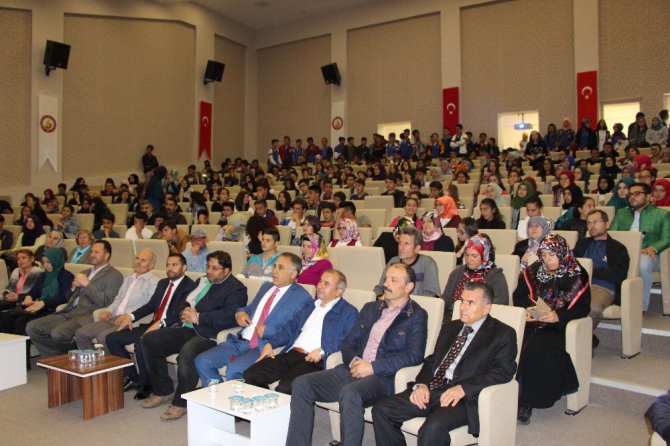 Seydişehir’de yarışmada dereceye girenlere ödülleri verildi