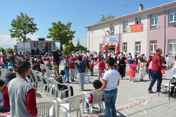 Başkan Özgüven, eğitime desteklerini sürdürüyor