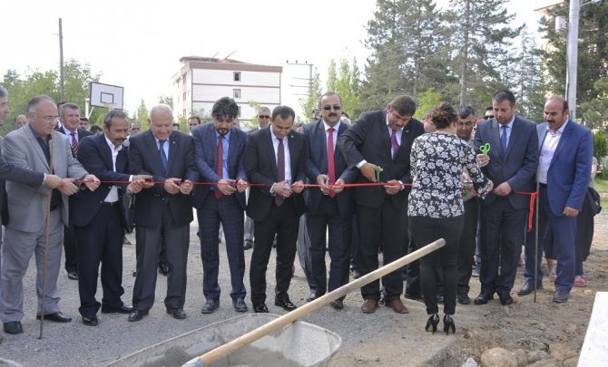 SÜ Kadınhanı ve Doğanhisar MYO’da mezuniyet sevinci