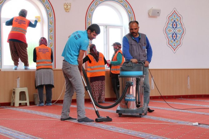 Beyşehir’de ramazan öncesi camilerde mobil temizlik dönemi