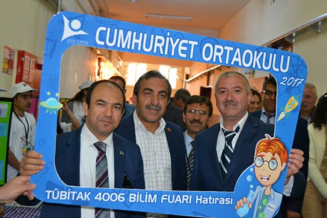 Kulu’da 4006 TÜBİTAK Bilim Fuarı açıldı