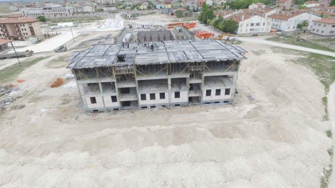 Cihanbeyli yeni Halk Eğitim Merkezi ve Spor Kompleks yapımı devam ediyor