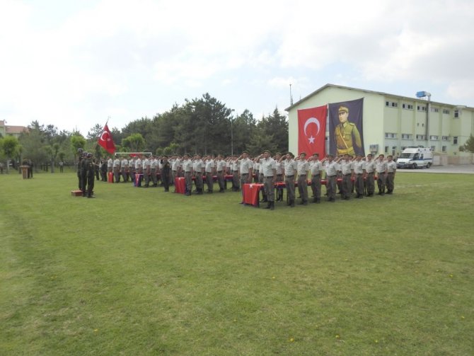 Kısa dönem erler yemin etti