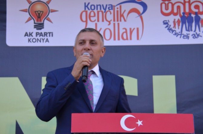 AK Parti İl Gençlik Kollarından iftar yemeği