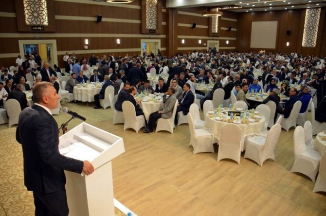 AK Parti Konya ailesi, İl Danışma Meclisi ve iftar programında bir araya geldi