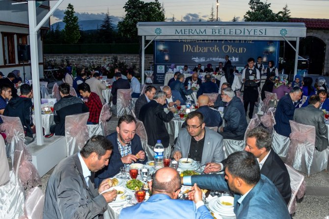 Başkan Toru’dan meclis üyeleri ve teşkilat mensuplarına iftar