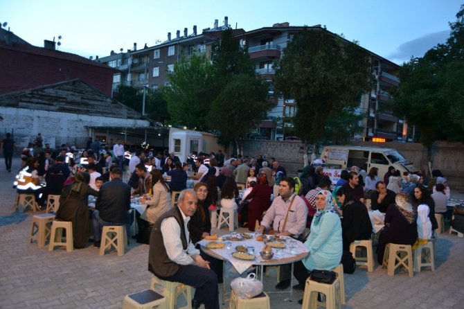 Kulu’da şehit aileleri ve gaziler onura iftar yemeği verildi