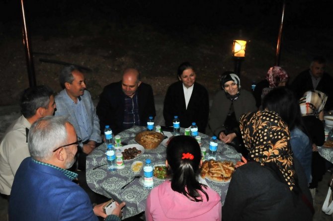 Akşehir Belediyesinden kardeşlik iftarı