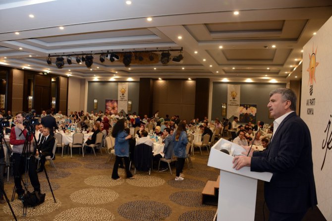 Berber ve kuaför esnafı Büyükşehir’in iftarında buluştu