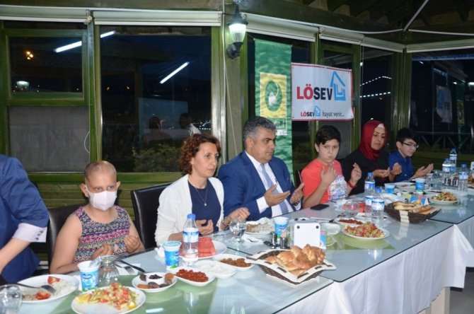 Başkan Özgüven’den moral iftarı